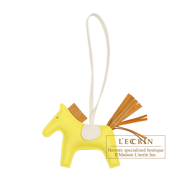 Hermes　Rodeo charm PM　Lime/　Sesame　Agneau