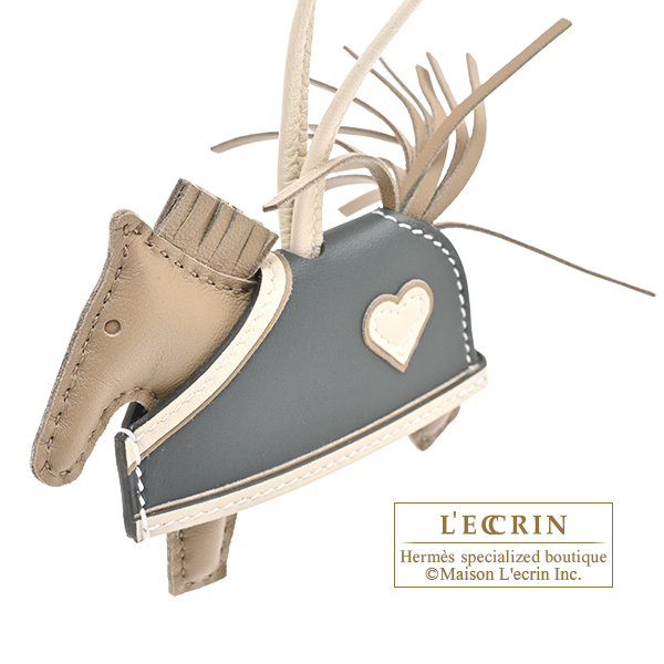 Hermes Rodeo charm Robeo Coeur PM Beige marfa/Craie/Vert mangrove Agneau/Swift leather
