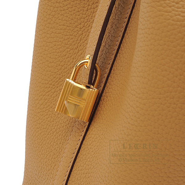 Hermes Picotin Lock bag 18/PM Biscuit Clemence leather Gold hardware