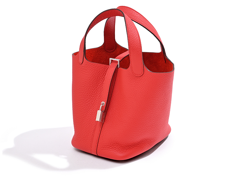 Hermès Spring/Summer 2025 collection “Rouge radieux”