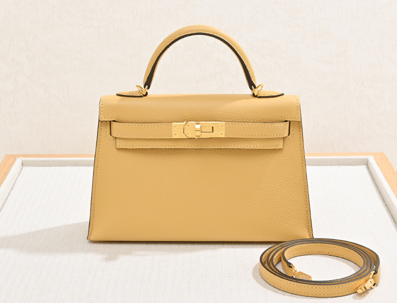 Hermès Fall/Winter 2025 Collection“Paille”